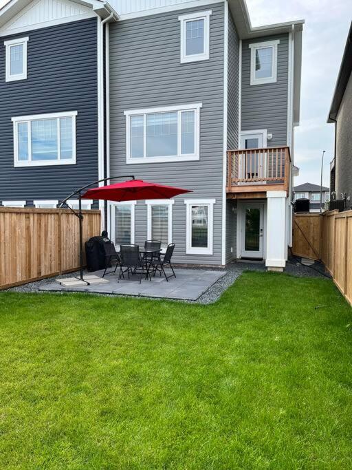 Apartment Cozy Private 1 Bedroom Basement - Free Parking And Free Wifi
