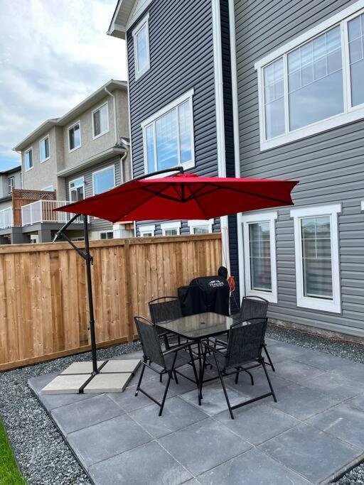 Cozy Private 1 Bedroom Basement - Free Parking And Free Wifi