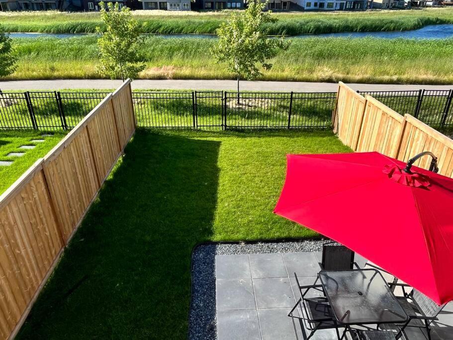Apartment Cozy Private 1 Bedroom Basement - Free Parking And Free Wifi *