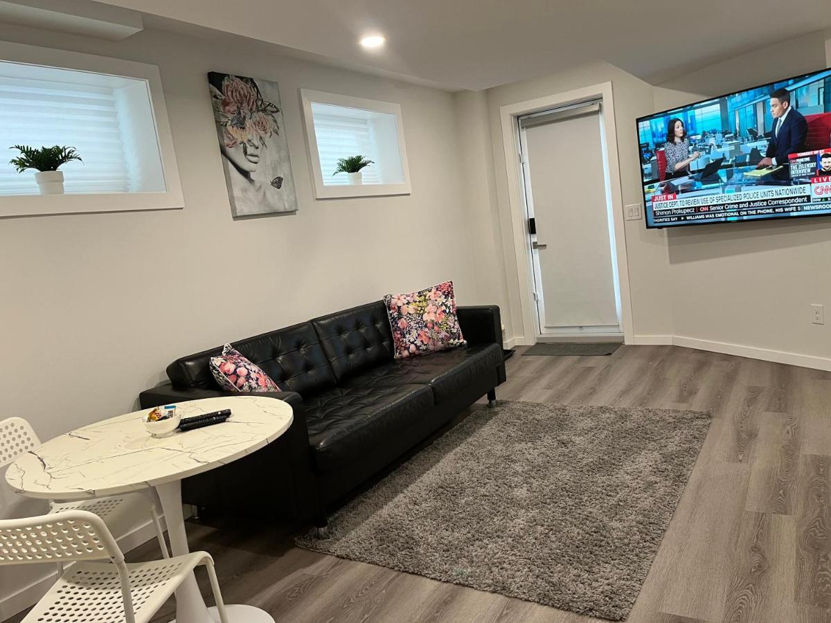 Cozy Private 1 Bedroom Basement - Free Parking And Free Wifi Winnipeg